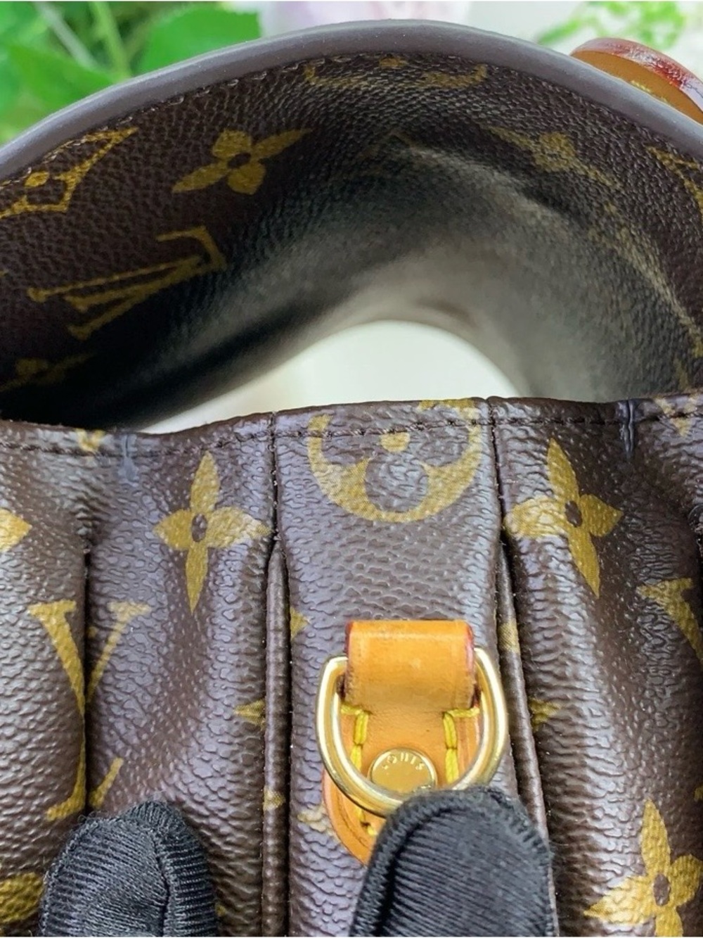 Authentic Louis Vuitton Pochette Métis in Classic Monogram Canvas DR4186 - Picture 11 of 16
